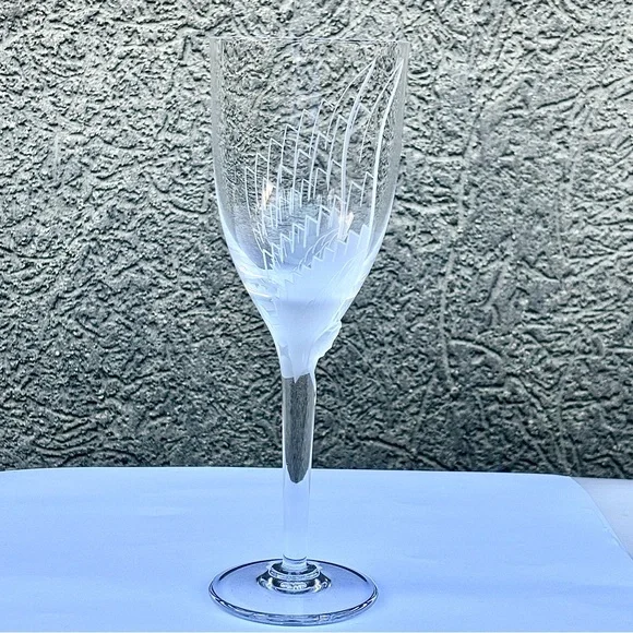 LALIQUE - Crystal ANGEL Champagne Flute